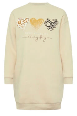 YOURS - Robe-Pull Crème Coeurs Léopard Manches Longues 12 YOURS - Robe-Pull Crème Coeurs Léopard Manches Longues -Evans Boutique 34fbe76a 7f48 4a 304040 X