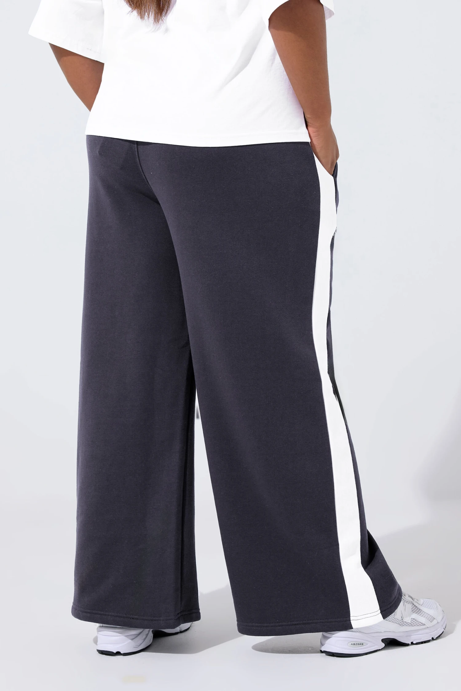 LIMITED COLLECTION Pantalon De Jogging Large Bleu Marine Curve '97' Varsity 5 LIMITED COLLECTION Pantalon De Jogging Large Bleu Marine Curve '97' Varsity – Image 3