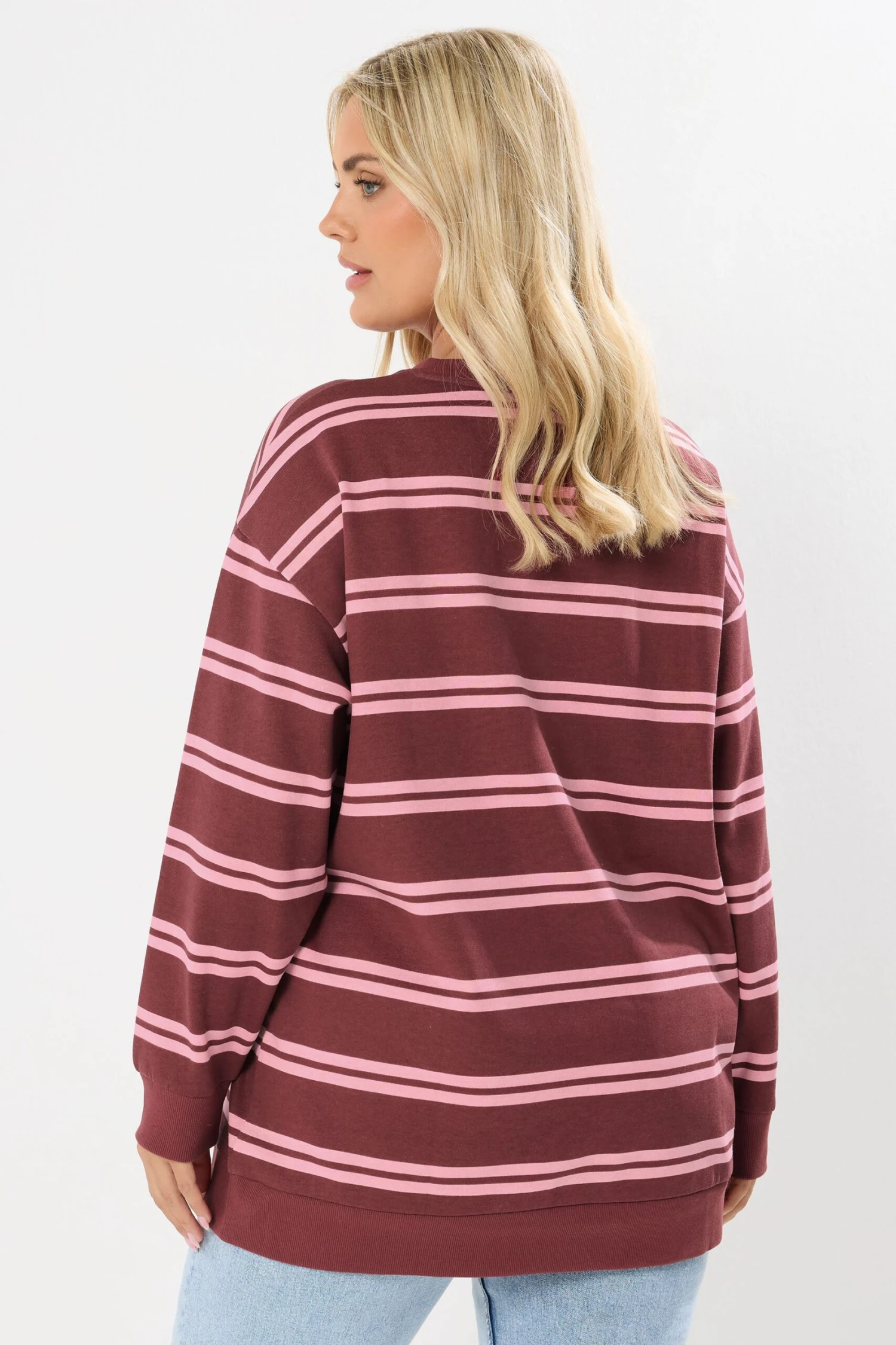 YOURS Curve Sweat-shirt Rouge à Rayures Avec Slogan « Boston » 5 YOURS Curve Sweat-shirt Rouge à Rayures Avec Slogan « Boston » – Image 3