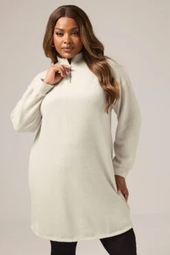 YOURS Curve Robe Pull Côtelée à Col Zippé Crème