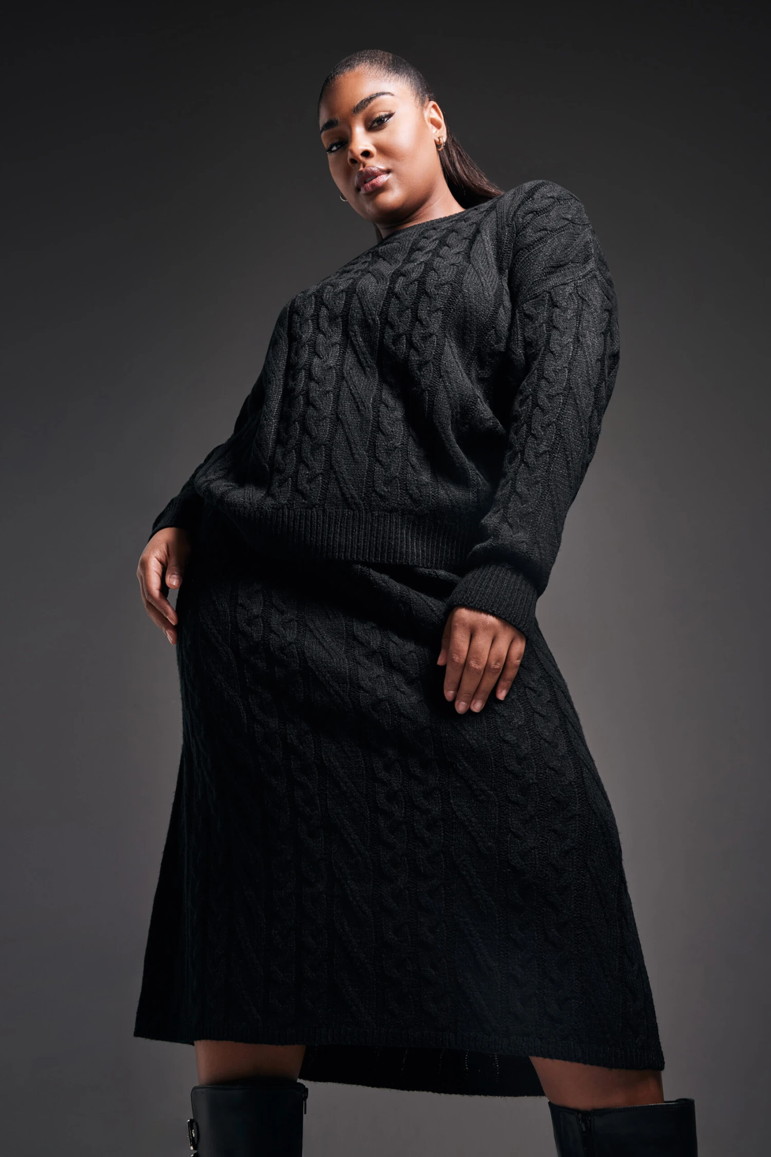 YOURS - Pull Noir Design Tressé En Maille 8 YOURS - Pull Noir Design Tressé En Maille – Image 6