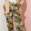 YOURS - Pantalon Wide Leg Noir Design Multi Tropical 1 YOURS - Pantalon Wide Leg Noir Design Multi Tropical -Evans Boutique 3da04815 052d 40 143724 A