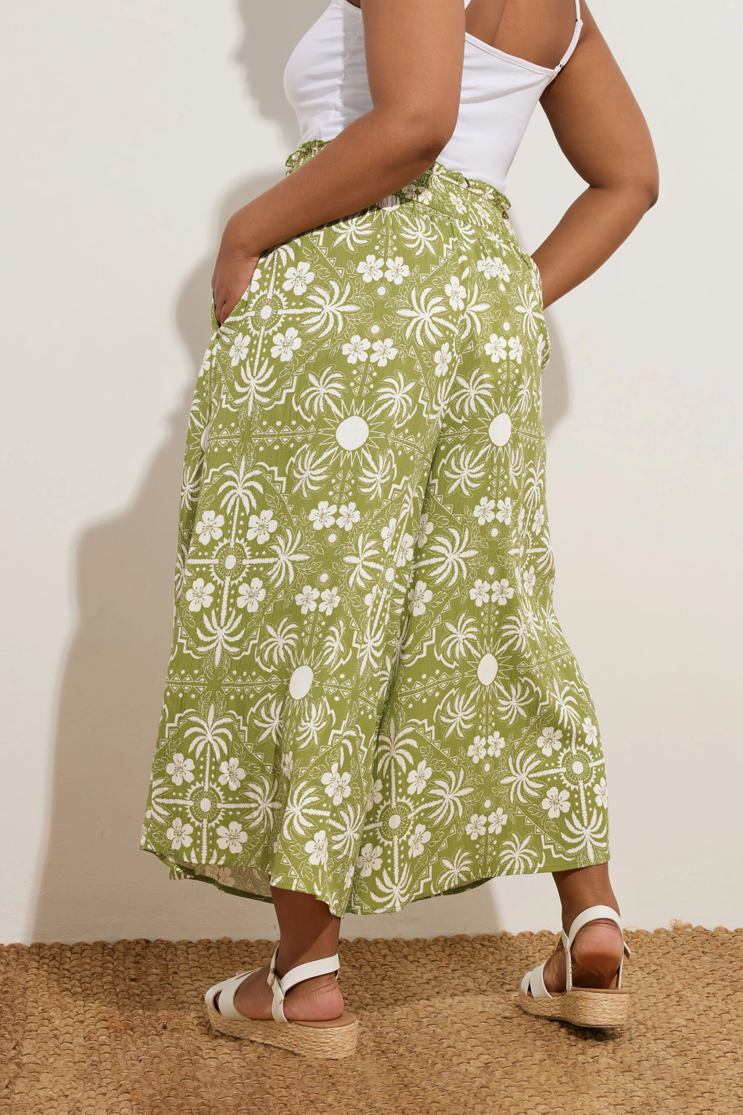 YOURS - Pantalon Jupe-Culotte Vert Design Palmiers 5 YOURS - Pantalon Jupe-Culotte Vert Design Palmiers – Image 3