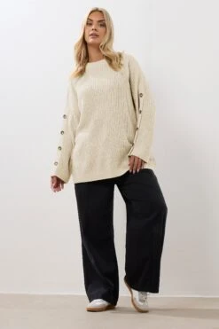 YOURS Curve Pull Blanc Naturel à Manches Boutonnées -Evans Boutique 435d7413 cd0b 4c 280724 B