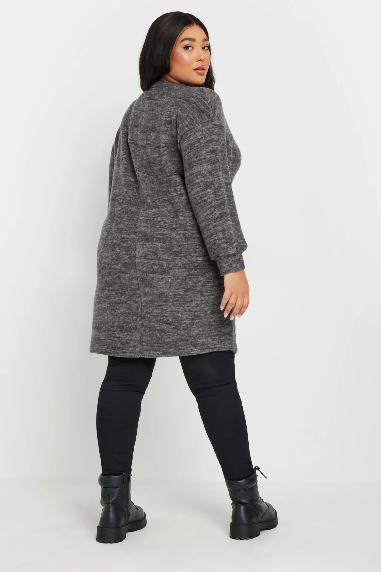 YOURS Curve Robe Pull Courte Grise Douce Au Toucher 5 YOURS Curve Robe Pull Courte Grise Douce Au Toucher – Image 3