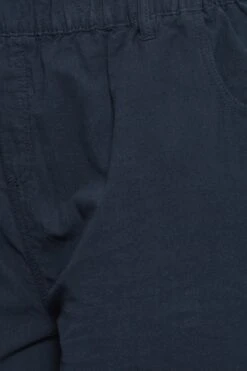 YOURS - Pantalon Bleu Marine En Coton Wide Leg 12 YOURS - Pantalon Bleu Marine En Coton Wide Leg -Evans Boutique 46453d65 cac4 4d 143336 Z