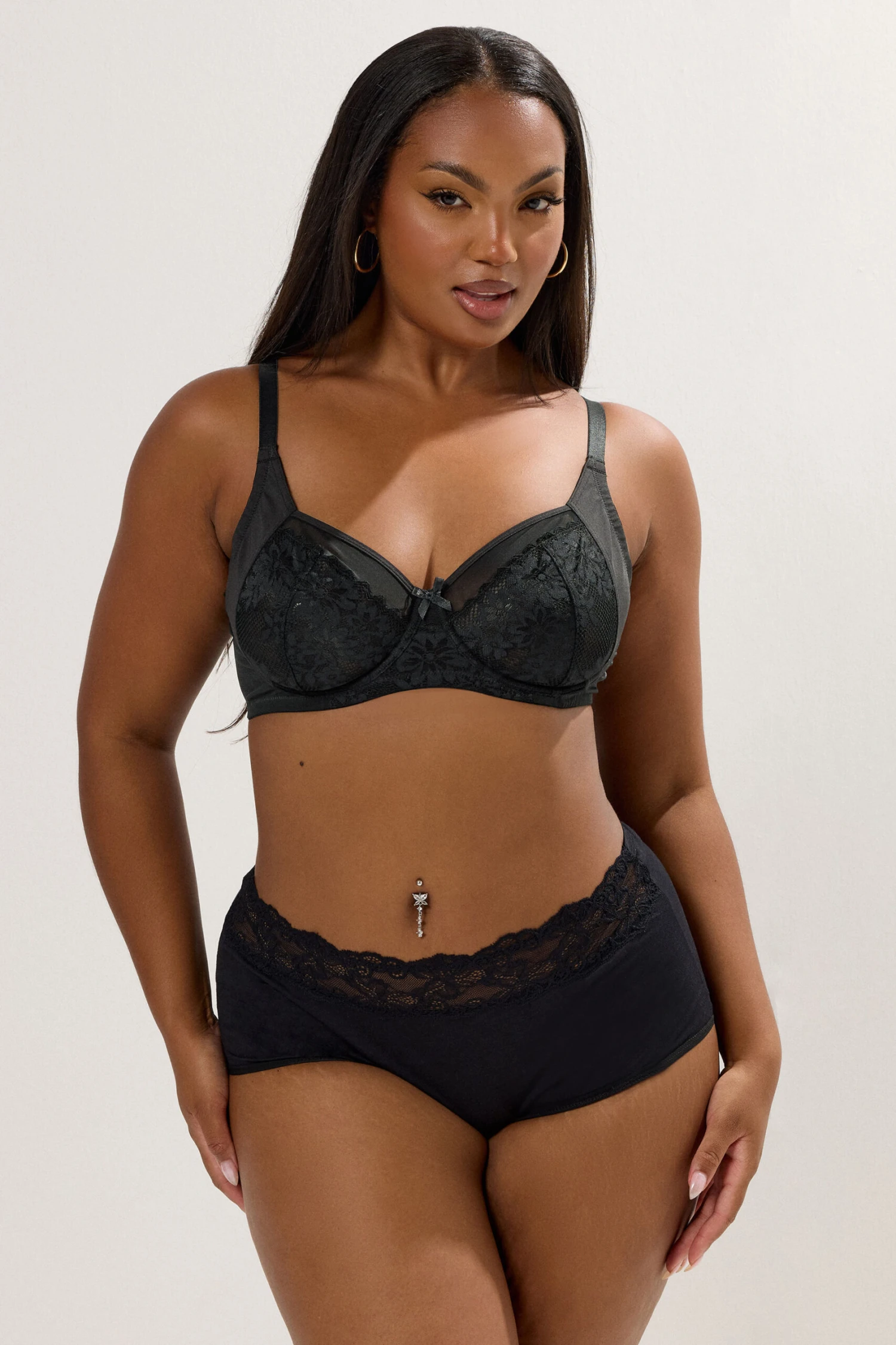 YOURS - LOT DE 2 Soutiens-gorge à Armatures En Dentelle Rose Et Noire 6 YOURS - LOT DE 2 Soutiens-gorge à Armatures En Dentelle Rose Et Noire – Image 4