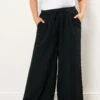 YOURS Curve Pantalon Large Noir Froissé 1 YOURS Curve Pantalon Large Noir Froissé -Evans Boutique 46df65b7 16f4 4b 310312 A
