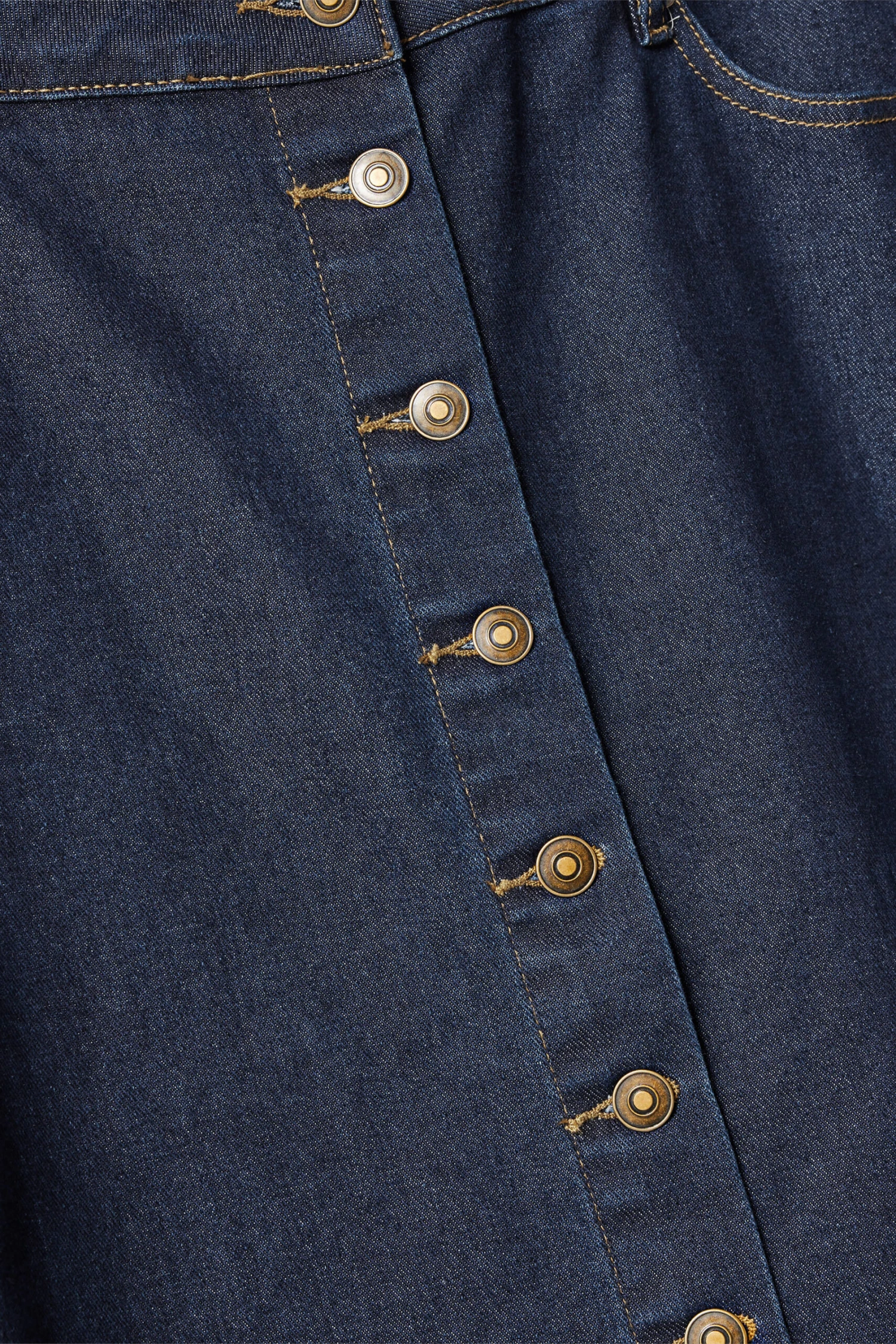 EVANS Curve Indigo Blue Button Through Denim Maxi Skirt 8 EVANS Curve Indigo Blue Button Through Denim Maxi Skirt – Image 6