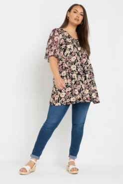 YOURS - Top Noir Floral Plissé En Filet -Evans Boutique 49cbf70c 7994 4f 321996 B