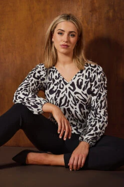 M&Co Ivory White Animal Print Long Sleeve V-Neck Top