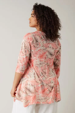 EVANS Curve Pink Tropical Print Hanky Hem Top -Evans Boutique 4b341f65 88aa 46 615293 C