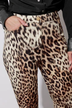 STAR Beige Brown Denim Leopard Straight Leg Jeans 13 STAR Beige Brown Denim Leopard Straight Leg Jeans -Evans Boutique 4b5dd315 0f73 4a 110702 D