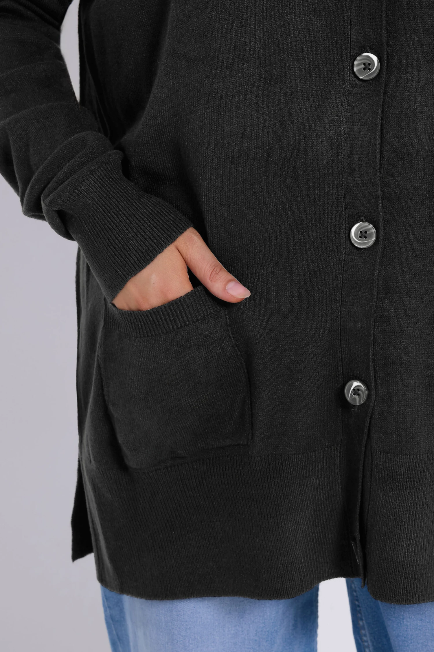 Cardigan Noir Coupe Boyfriend 7 Cardigan Noir Coupe Boyfriend – Image 5