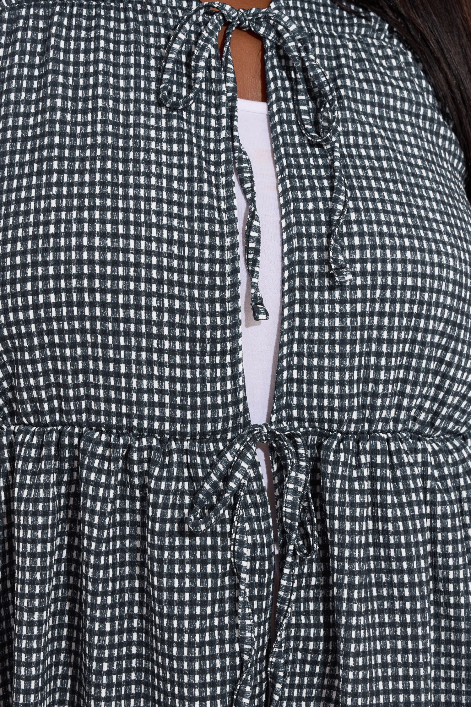 YOURS - Top Noir à Carreaux Ficelles & Noeuds 6 YOURS - Top Noir à Carreaux Ficelles & Noeuds – Image 4