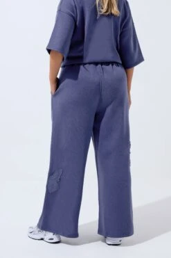 LIMITED COLLECTION Curve Pantalon De Jogging Large à Motif Papillon Brodé Violet 10 LIMITED COLLECTION Curve Pantalon De Jogging Large à Motif Papillon Brodé Violet -Evans Boutique 4db81f27 51bb 4b 216921 C