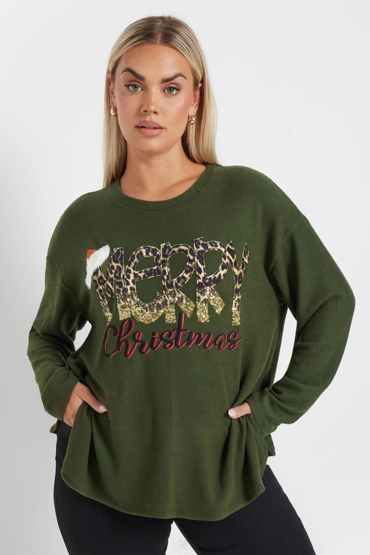 YOURS - Sweatshirt Vert Kaki Brodé 'Merry Christmas' Sequins Léopard 3 YOURS - Sweatshirt Vert Kaki Brodé 'Merry Christmas' Sequins Léopard
