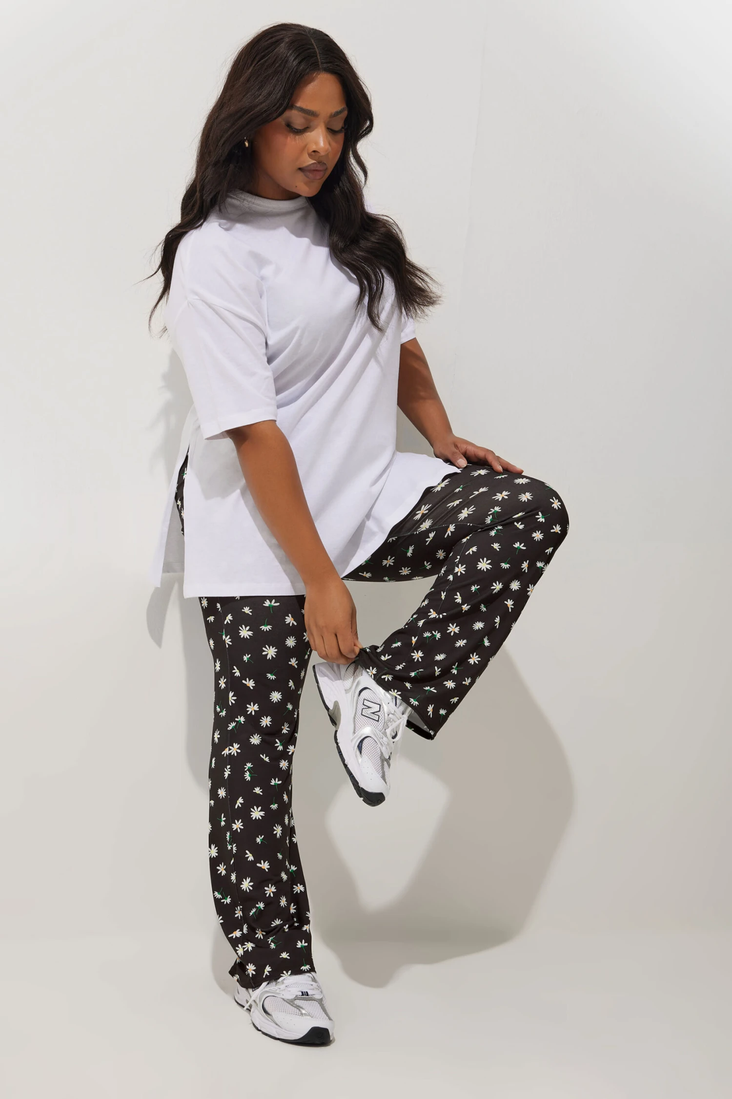 LIMITED COLLECTION - Pantalon Ample Noir Pâquerettes 6 LIMITED COLLECTION - Pantalon Ample Noir Pâquerettes – Image 4