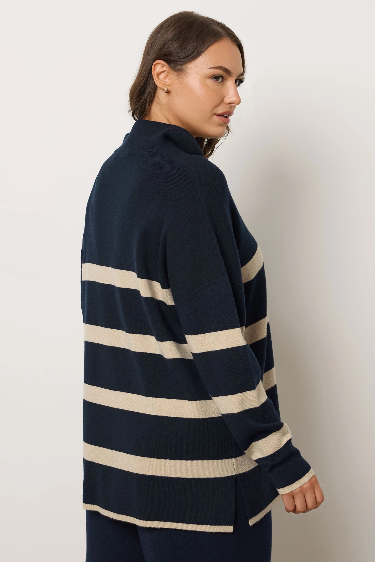 EVANS Curve Navy & White Stripe Quarter Zip Jumper 8 EVANS Curve Navy & White Stripe Quarter Zip Jumper – Image 6