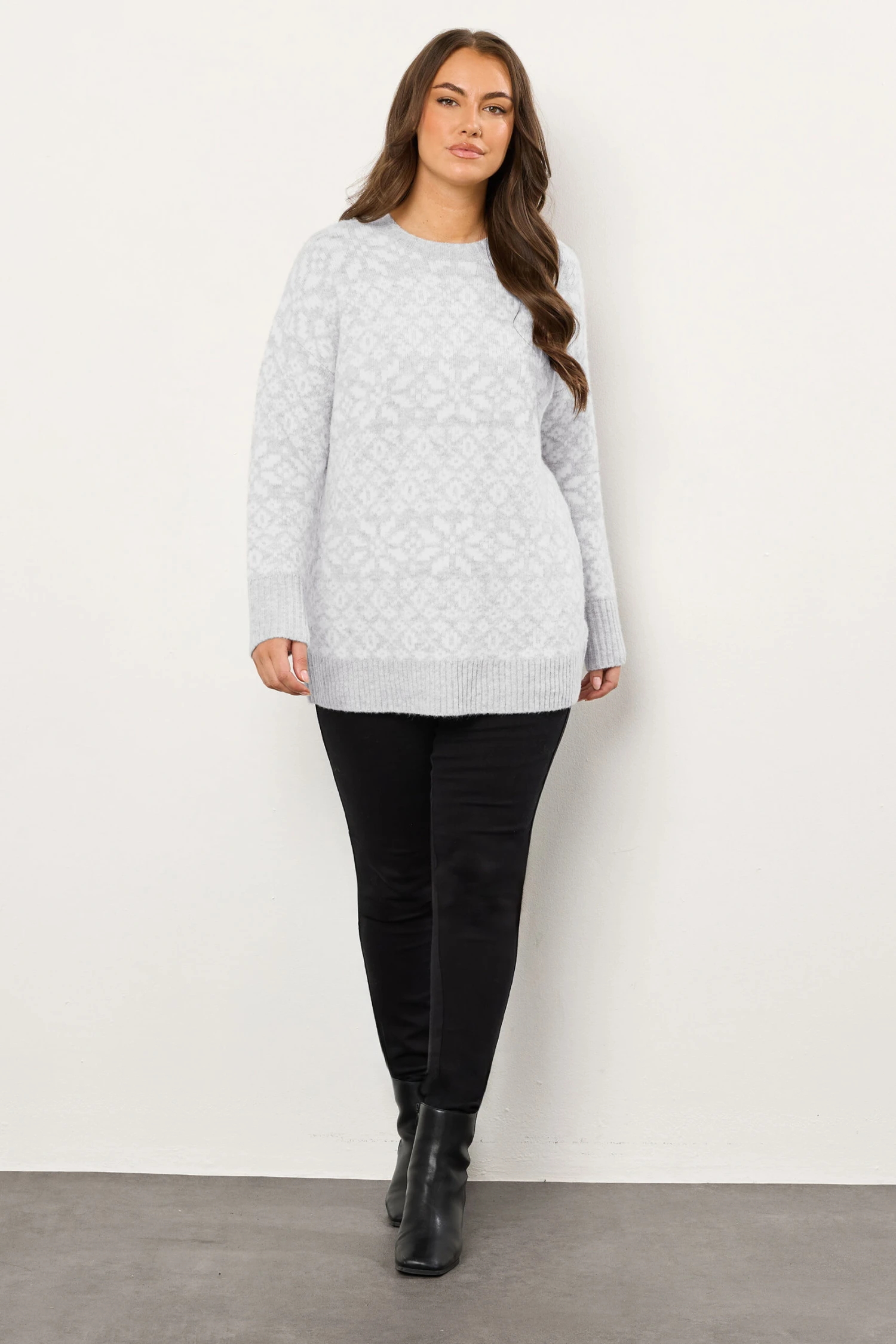 EVANS Curve Grey & White Fairisle Knitted Jumper 5 EVANS Curve Grey & White Fairisle Knitted Jumper – Image 3