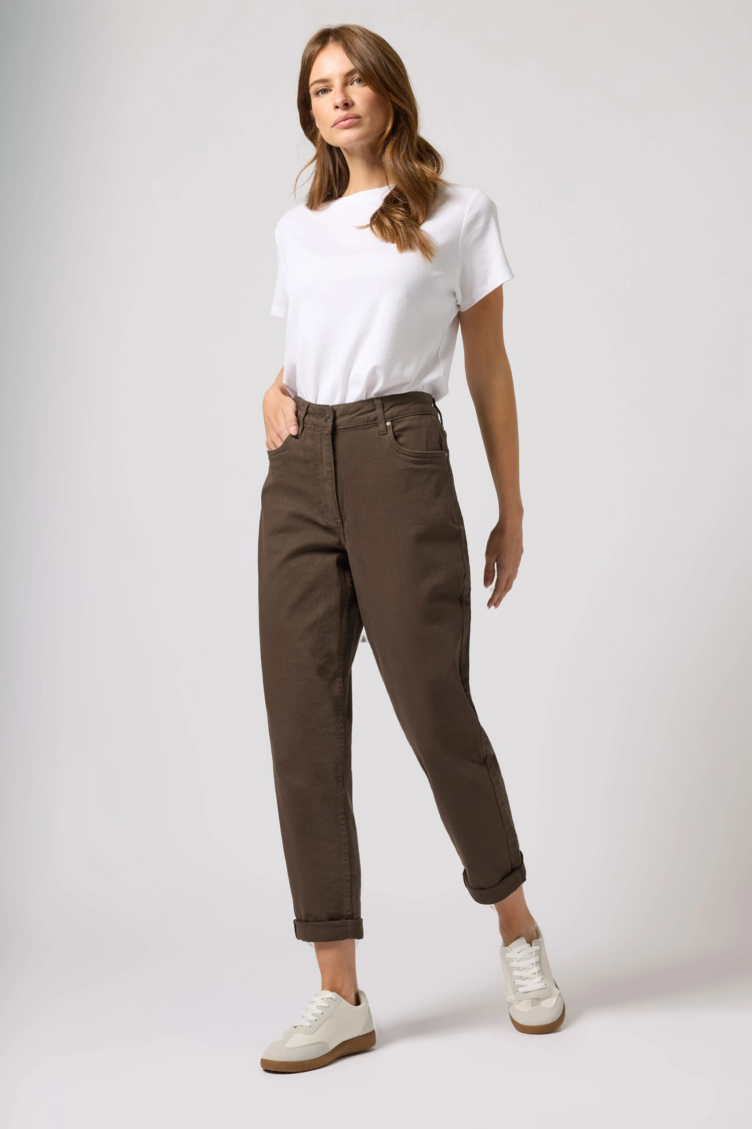 M&Co Chocolate Brown Mom Jeans 5 M&Co Chocolate Brown Mom Jeans – Image 3