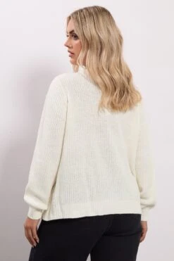 YOURS Curve Cardigan En Satin Blanc Ivoire Avec Nœud Sur Le Devant 9 YOURS Curve Cardigan En Satin Blanc Ivoire Avec Nœud Sur Le Devant -Evans Boutique 51c65782 a3a9 43 280703 C