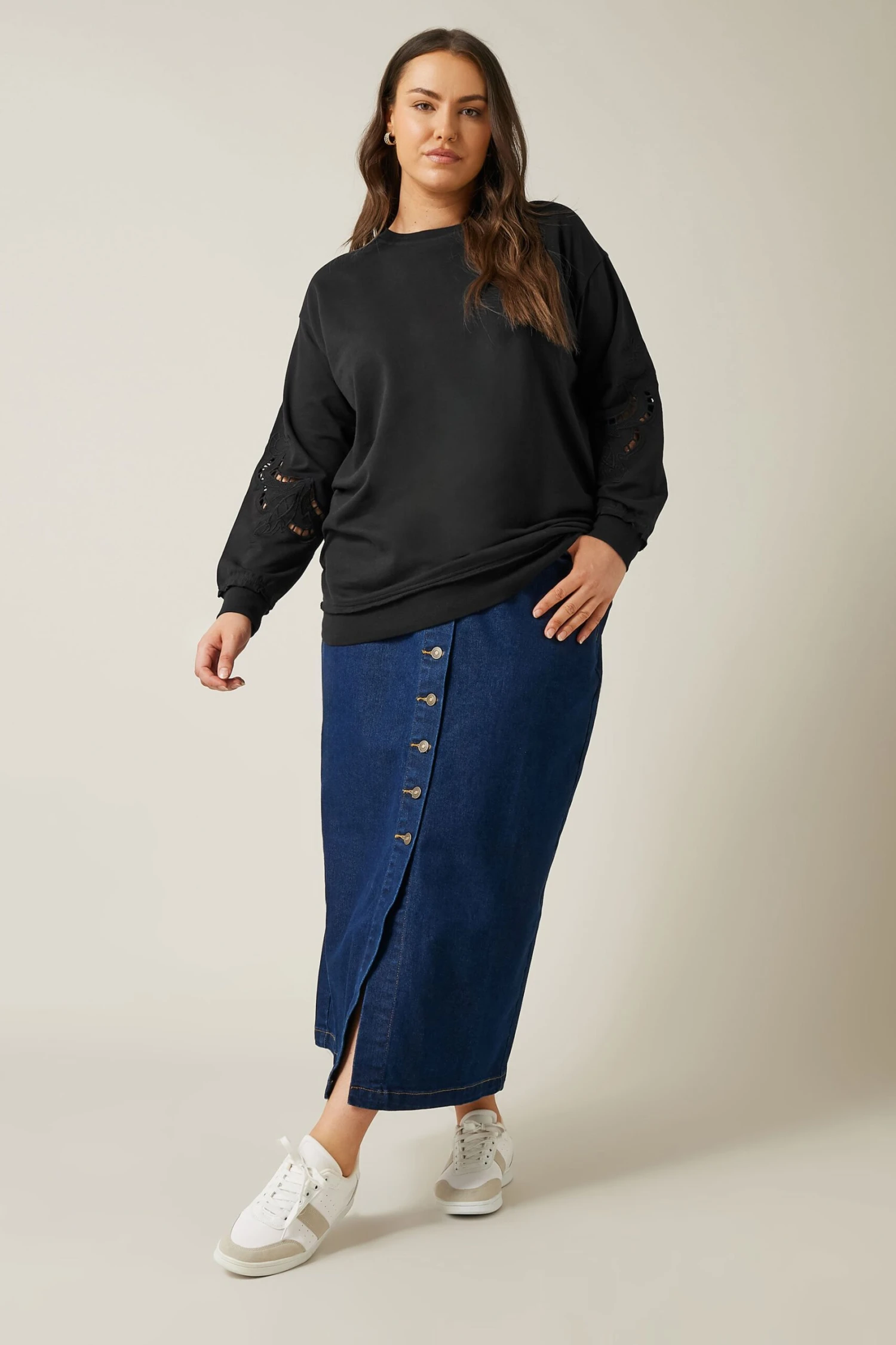 EVANS Curve Black Cutwork Crew Neck Sweatshirt 4 EVANS Curve Black Cutwork Crew Neck Sweatshirt – Image 2