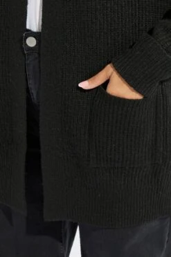 YOURS Curve Cardigan Noir En Maille Douce Au Toucher 10 YOURS Curve Cardigan Noir En Maille Douce Au Toucher -Evans Boutique 5448446b 7a4a 42 280681 D