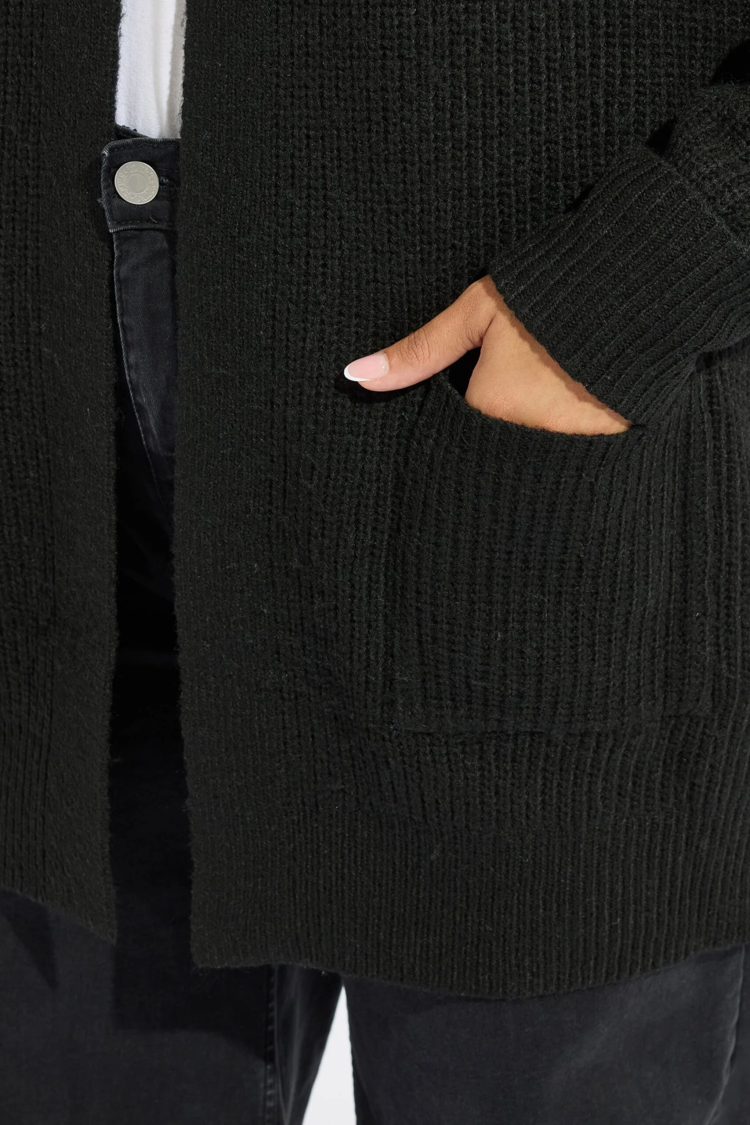 YOURS Curve Cardigan Noir En Maille Douce Au Toucher 6 YOURS Curve Cardigan Noir En Maille Douce Au Toucher – Image 4