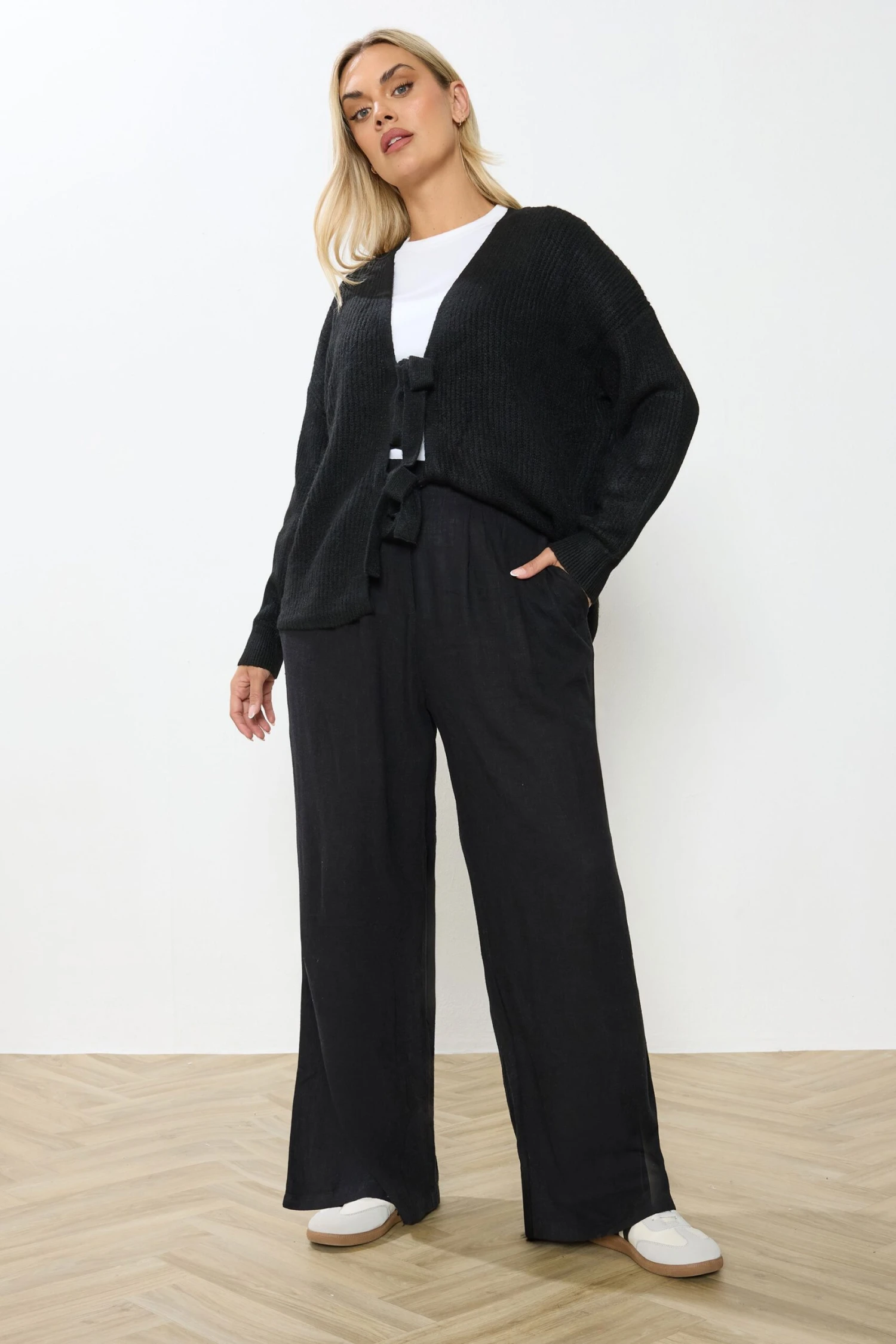 YOURS Curve Pantalon Noir En Lin à Plis Sur Le Devant 4 YOURS Curve Pantalon Noir En Lin à Plis Sur Le Devant – Image 2