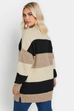 YOURS - Pull Crème & Noir à Rayures Manches Longues 10 YOURS - Pull Crème & Noir à Rayures Manches Longues -Evans Boutique 566c0c0e d0ab 4c 280248 C