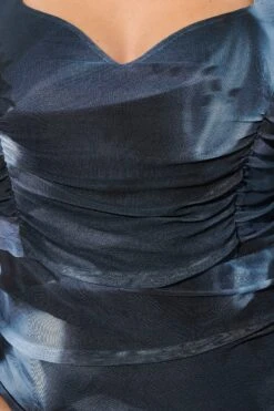 YOURS LONDON Curve Robe Longue Bleue à Col Carré Flou 10 YOURS LONDON Curve Robe Longue Bleue à Col Carré Flou -Evans Boutique 56f5db83 33a4 41 163337 D