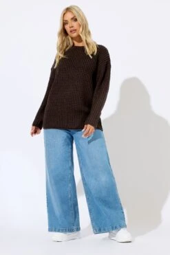 YOURS - Pull En Maille Gaufrée Marron Chocolat 12 YOURS - Pull En Maille Gaufrée Marron Chocolat -Evans Boutique 5825df47 a52f 42 280690 B