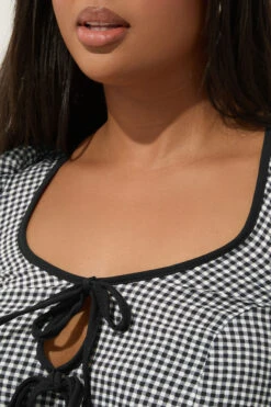 LIMITED COLLECTION - Top Smocké Noir à Carreaux & Noeuds -Evans Boutique 59d0079c f1d8 44 216683 D