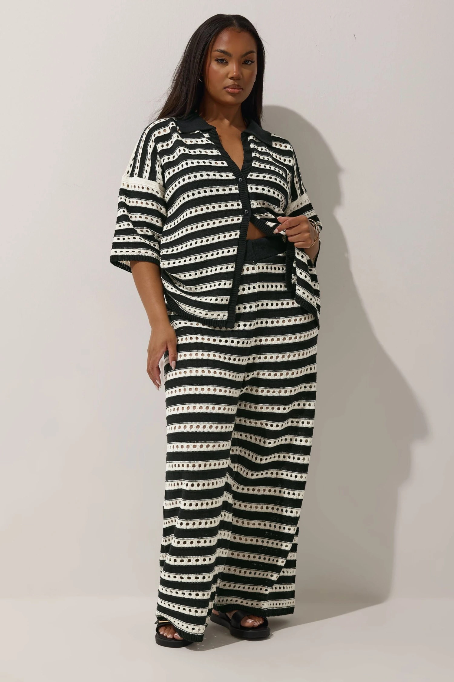 LIMITED COLLECTION - Pantalon Wide Leg Noir & Blanc Rayures Maille 3 LIMITED COLLECTION - Pantalon Wide Leg Noir & Blanc Rayures Maille