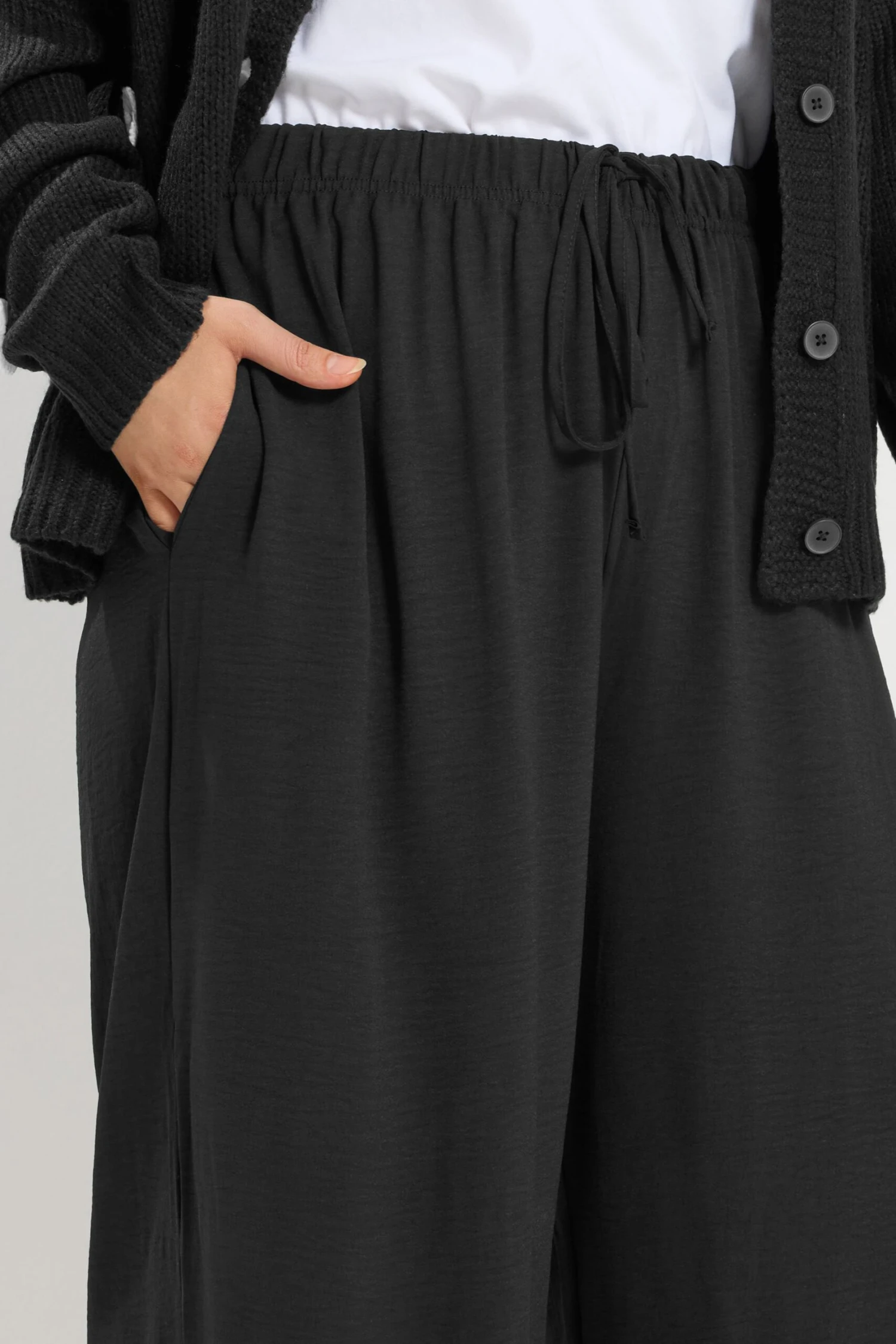 YOURS - Pantalon Noir Wide Leg En Sergé 6 YOURS - Pantalon Noir Wide Leg En Sergé – Image 4