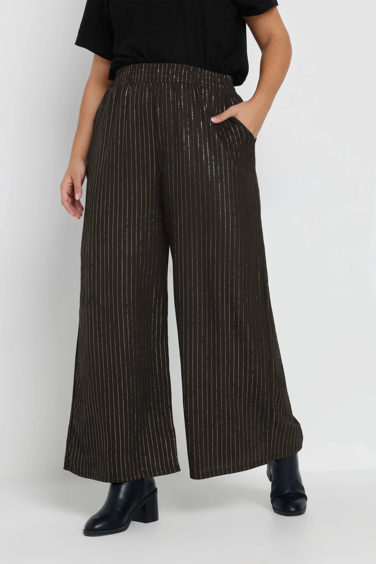 YOURS Curve Pantalon Large à Rayures Noires 3 YOURS Curve Pantalon Large à Rayures Noires