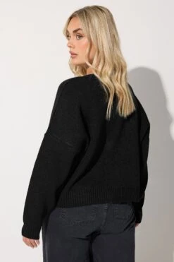 LIMITED COLLECTION Cardigan Curve En Satin Noir Avec Nœud Sur Le Devant -Evans Boutique 5c9848fc a424 49 216969 C