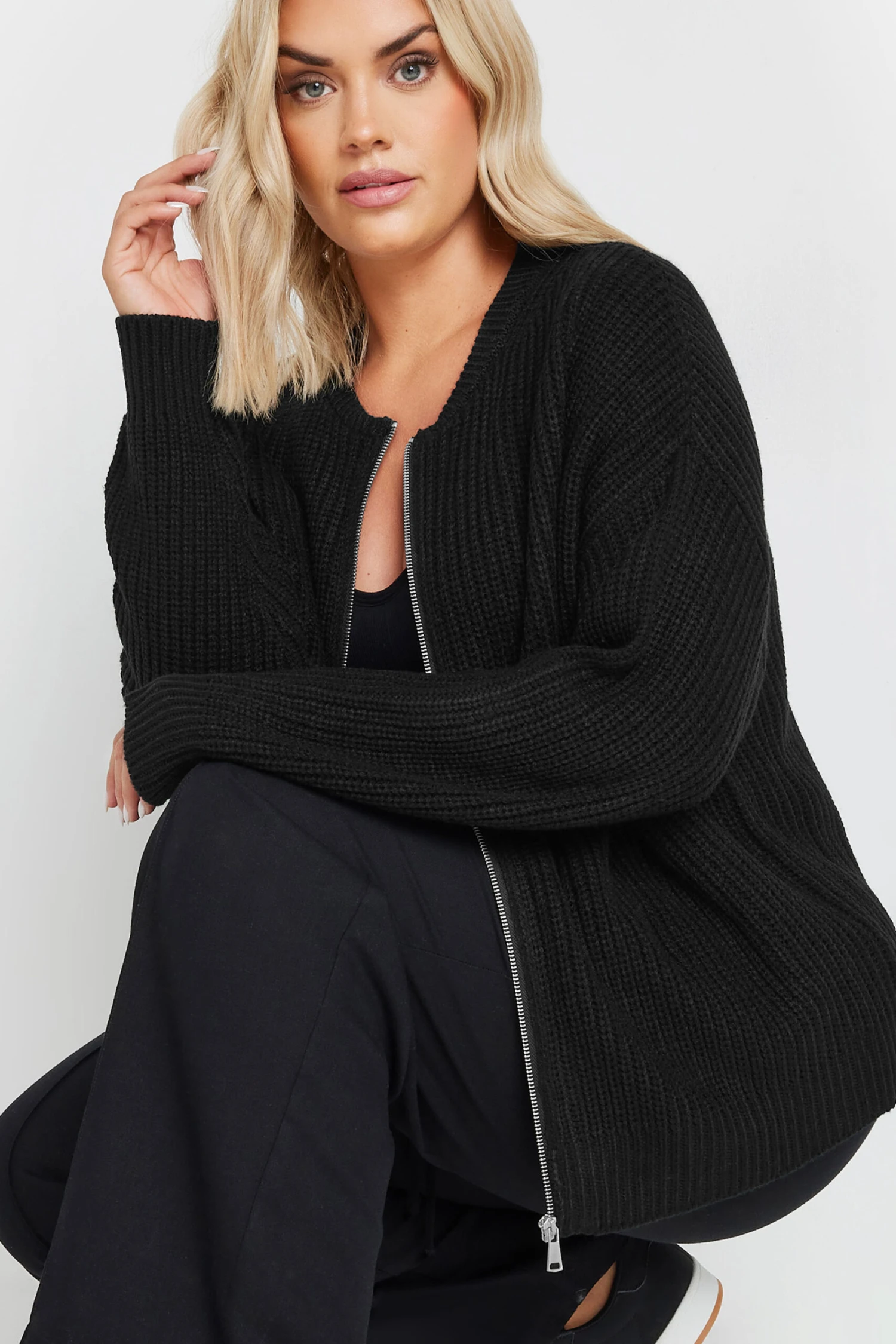 YOURS - Cardigan Noir En Maille Coupe Bomber 3 YOURS - Cardigan Noir En Maille Coupe Bomber