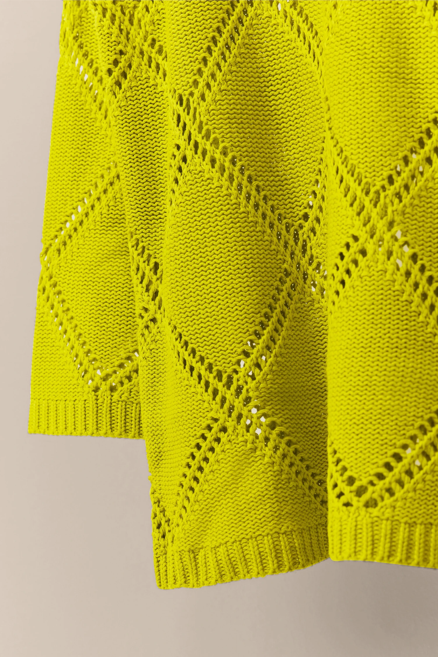 EVANS Curve Chartreuse Green Diamond Pointelle Jumper 10 EVANS Curve Chartreuse Green Diamond Pointelle Jumper – Image 8