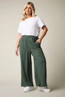 YOURS - Pantalon Wide Leg Vert Kaki Texturé à Poches -Evans Boutique 60697c38 53ec 41 304010 D