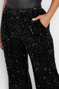 YOURS - Pantalon Noir à Velours Coupe Wide Leg à Sequins 12 YOURS - Pantalon Noir à Velours Coupe Wide Leg à Sequins -Evans Boutique 620f8c9d 168d 45 143941 D