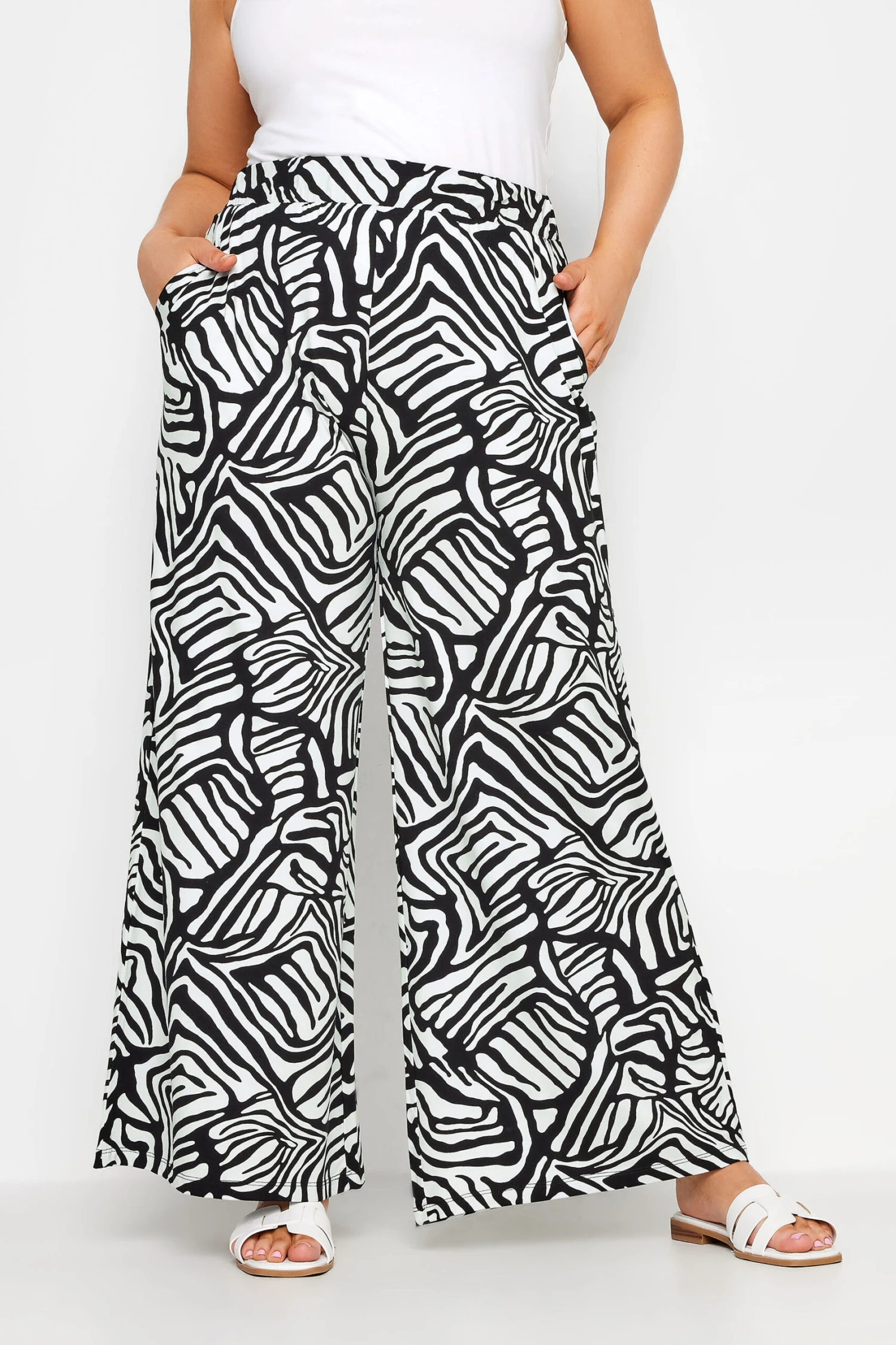 YOURS - Pantalon Wide Leg Noir & Blanc Abstrait 3 YOURS - Pantalon Wide Leg Noir & Blanc Abstrait