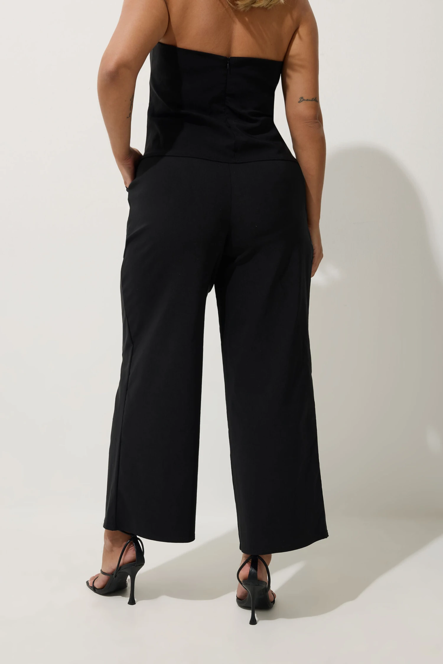 LIMITED COLLECTION - Pantalon Noir En Jersey Coupe Wide Leg 5 LIMITED COLLECTION - Pantalon Noir En Jersey Coupe Wide Leg – Image 3