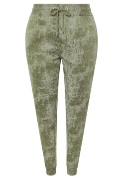 YOURS Curve Pantalon De Jogging à Revers Imprimé Abstrait Vert -Evans Boutique 6474fd12 3a0b 4e 304055 X