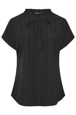 YOURS - Top Fluide Noir Plissé Manches Courtes 11 YOURS - Top Fluide Noir Plissé Manches Courtes -Evans Boutique 653474f4 6213 45 330708 X