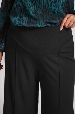 YOURS LONDON - Pantalon Noir Design En V 10 YOURS LONDON - Pantalon Noir Design En V -Evans Boutique 668595fb e328 45 162541 D