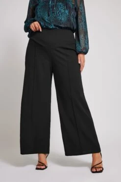 YOURS LONDON - Pantalon Noir Design En V 8 YOURS LONDON - Pantalon Noir Design En V -Evans Boutique 67cdac6d bac4 4b 162541 B