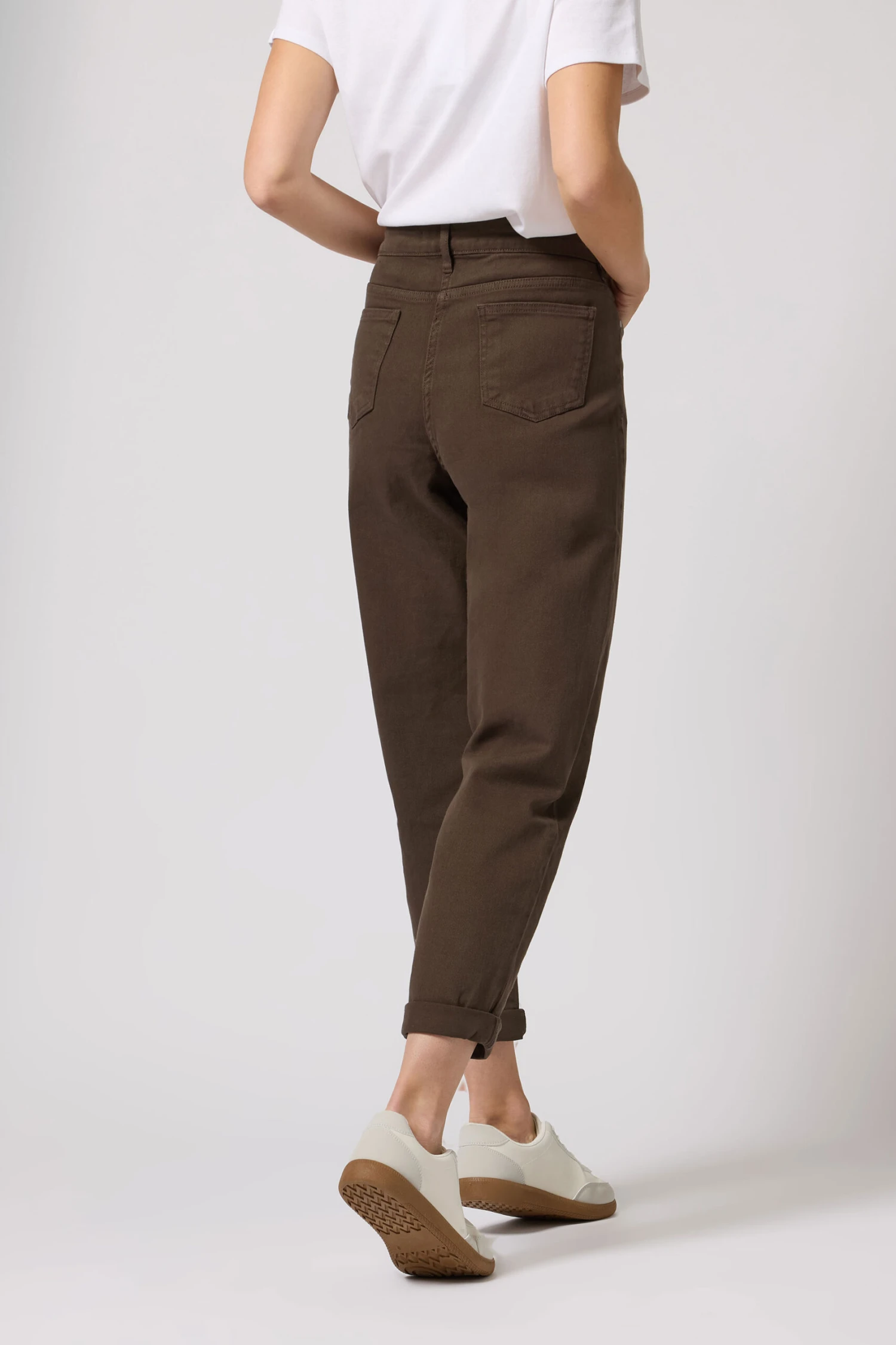 M&Co Chocolate Brown Mom Jeans 6 M&Co Chocolate Brown Mom Jeans – Image 4