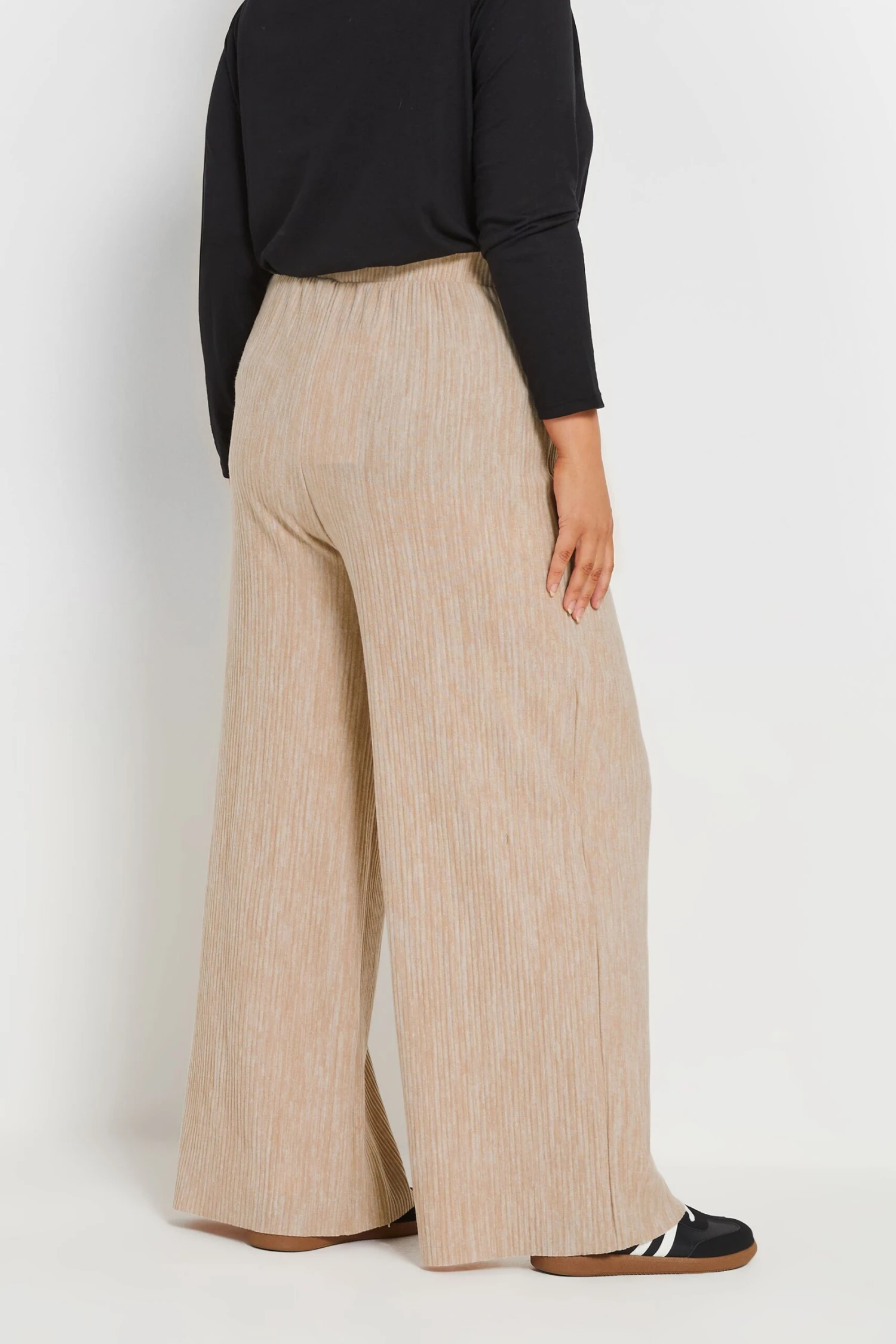 YOURS - Pantalon Wide Leg Beige Plissé à Poches 5 YOURS - Pantalon Wide Leg Beige Plissé à Poches – Image 3